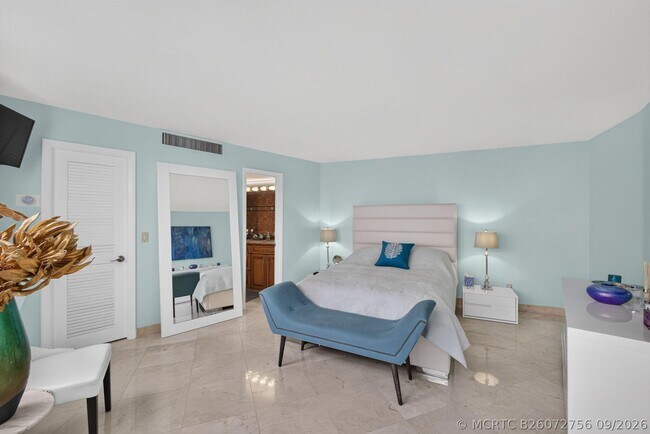Building Photo - 2800 N Ocean Dr Unit A-10D