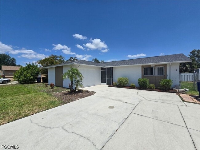 Photo - 960 Hearty St