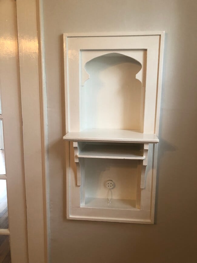 Photo - 308 Castle St