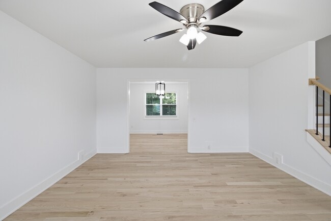 Photo - 230 Pinebridge Ct
