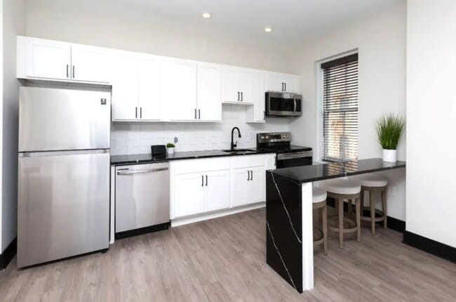 Photo - 930 N Calvert St