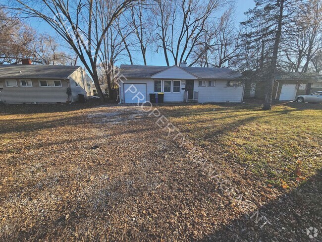 Building Photo - Single Family Home in Ruskin Heights