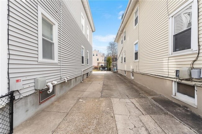 Photo - 130 Sutton St Unit 2