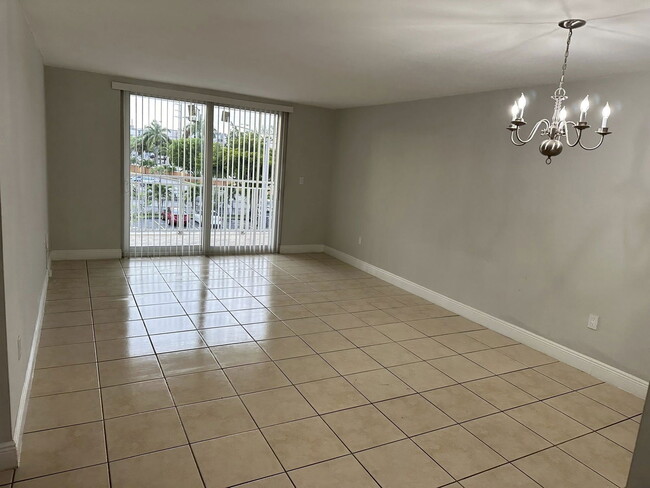 Photo - 6950 Miami Gardens Dr Unit 2308