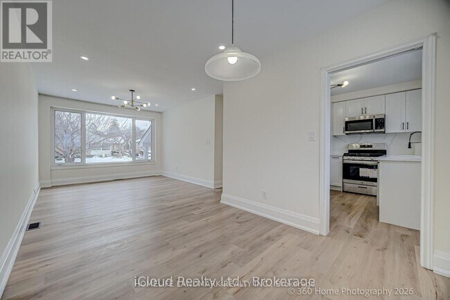 Photo - 73 Berkinshaw Crescent