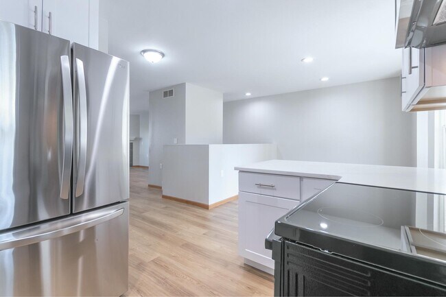 Photo - 2414 Commercial Ave