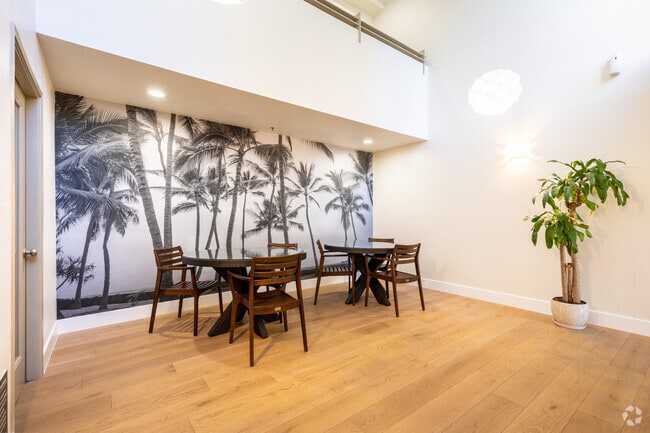 Leasing Office Lobby