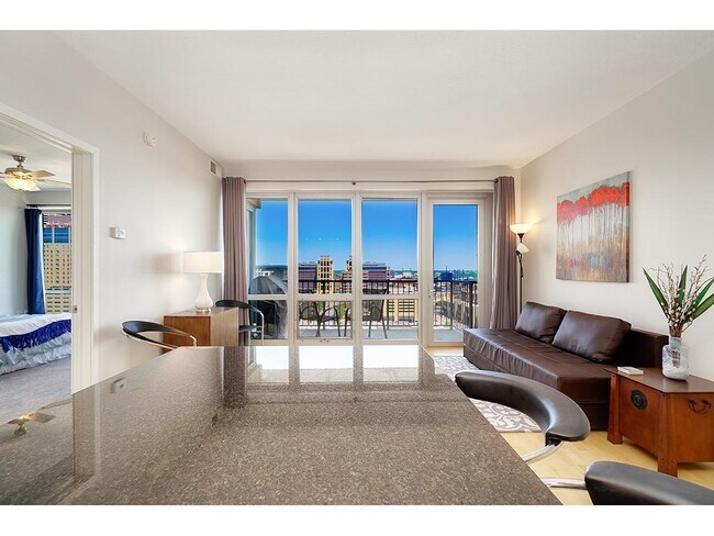 Photo - 929 Portland Ave Unidad 1702