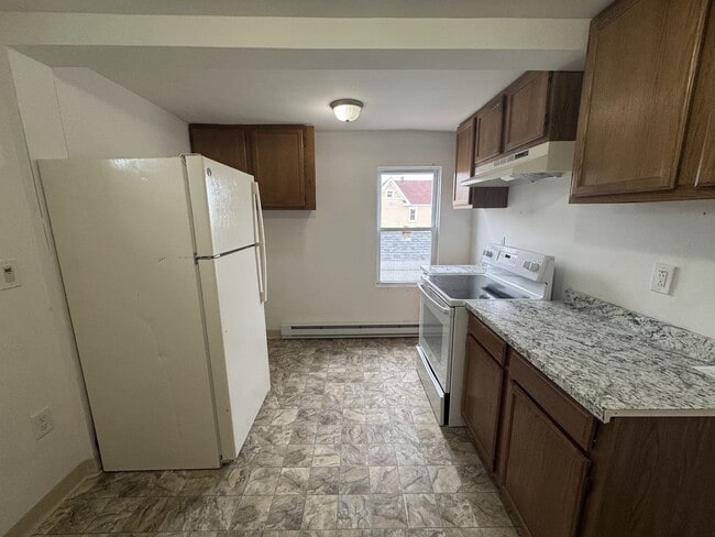 Building Photo - 2312 Arctic Ave Unit 3