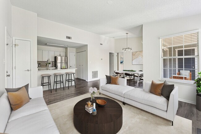 Windsor at Fairlakes apartments — community photo