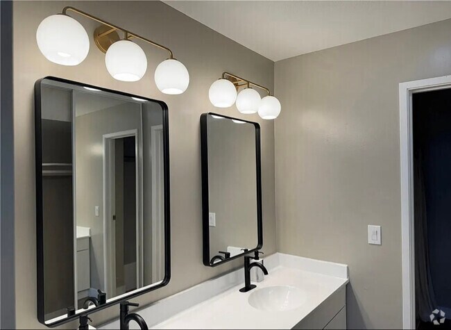 Building Photo - 28691 Via Las Flores Unit 326 Rental