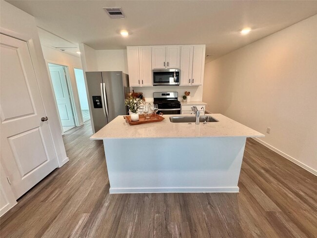 Photo - 40821 Hawthorne Glades St