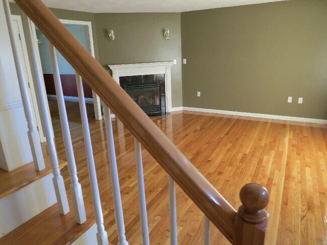 Photo - 52 School Ave