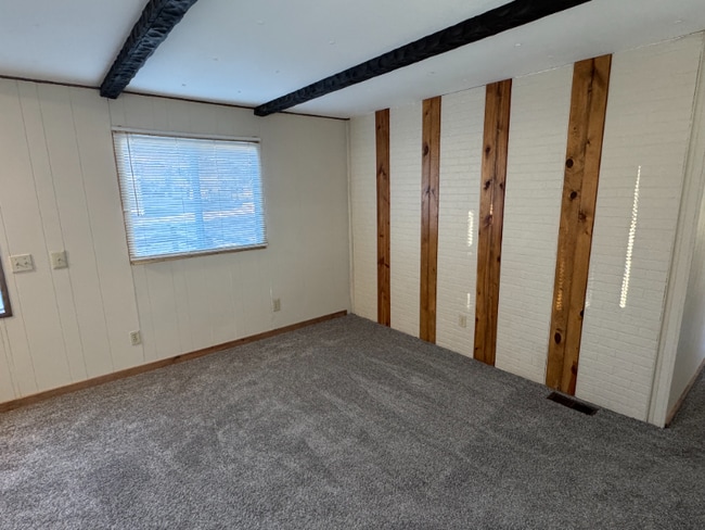 Building Photo - 4664 US-30