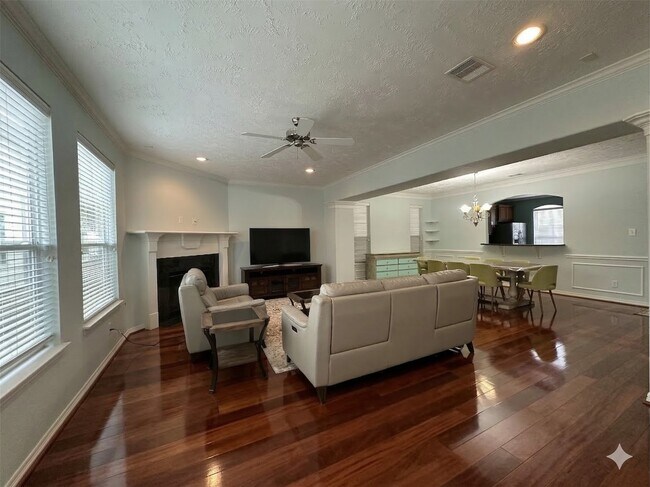 Photo - 3410 Skyline Village Dr