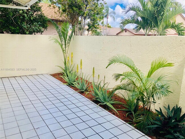 Photo - 1010 SW 99th Ave