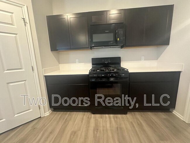 Photo - 1015 Ichabod Cir