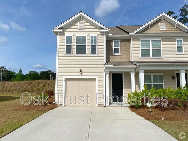 Building Photo - 121 Wild Holly Dr Rental