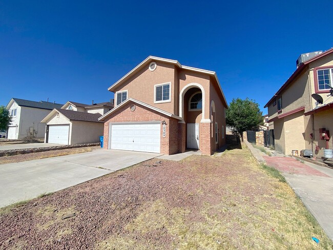 4bed/2bath plus Bonus Loft! - 4bed/2bath plus Bonus Loft!