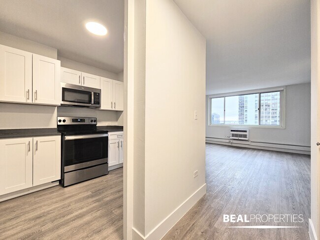 Photo - 1342 N Dearborn St Unit 1 Bed