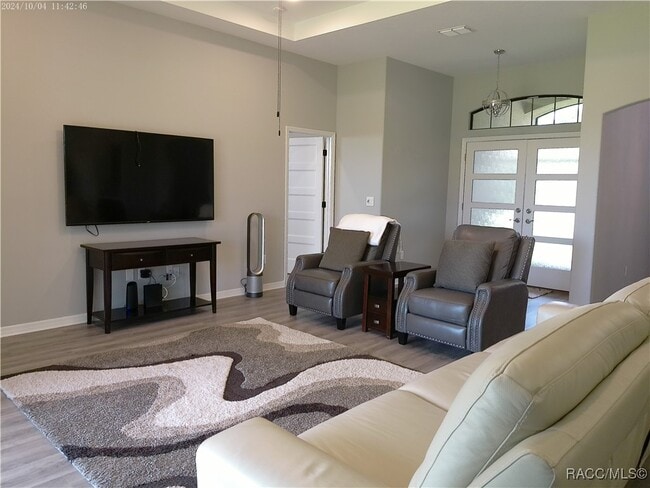 Photo - 1381 N Spend a Buck Dr