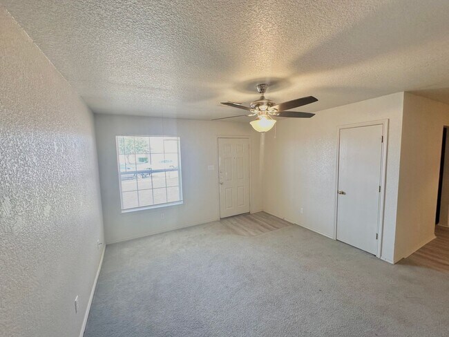 Photo - 2702 Edgefield St Unidad -B