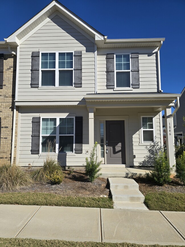 Building Photo - 1846 Teachers House Rd NW