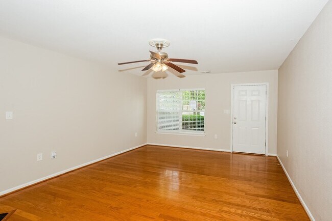 Photo - 5027 Patricia Ann Ln