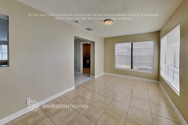 Photo - 2401 Jamaica Dr