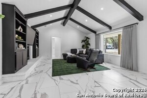 Photo - 107 Oak Crest