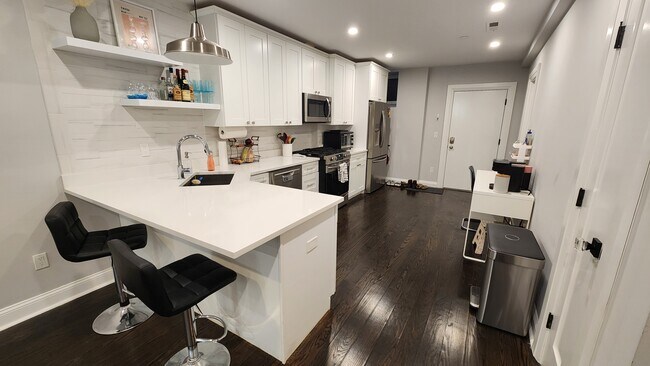 Photo - 7 Strathmore Rd Unit A