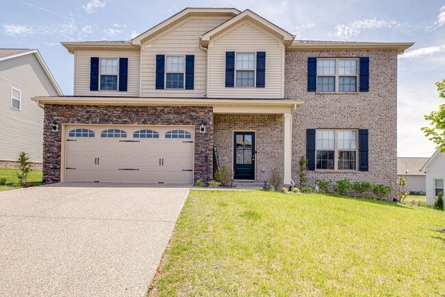 Building Photo - AVAILABLE NOW!! Beautiful 4 bd in Cambridg...