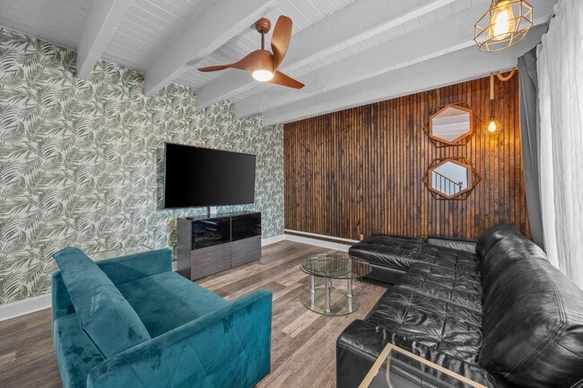 Photo - 1520 Shaker Cir