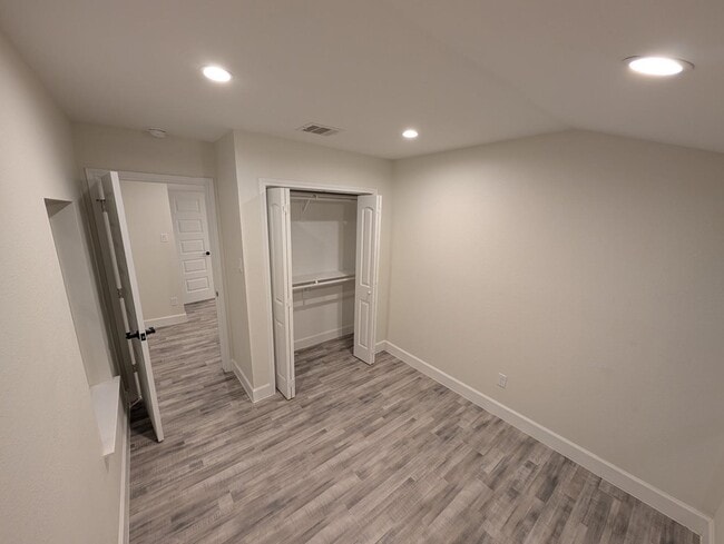 Building Photo - 7212 Corpus Christi St Unit B