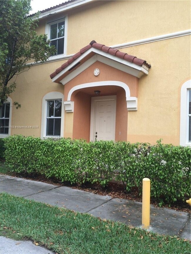 Building Photo - 16636 SW 79th Way Rental