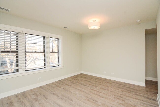 818 Crain St Unit 4