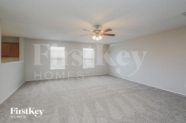 Photo - 2908 Robin Ln