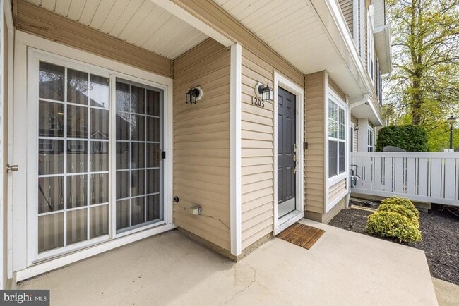 Building Photo - 1203 Delancey Way Rental