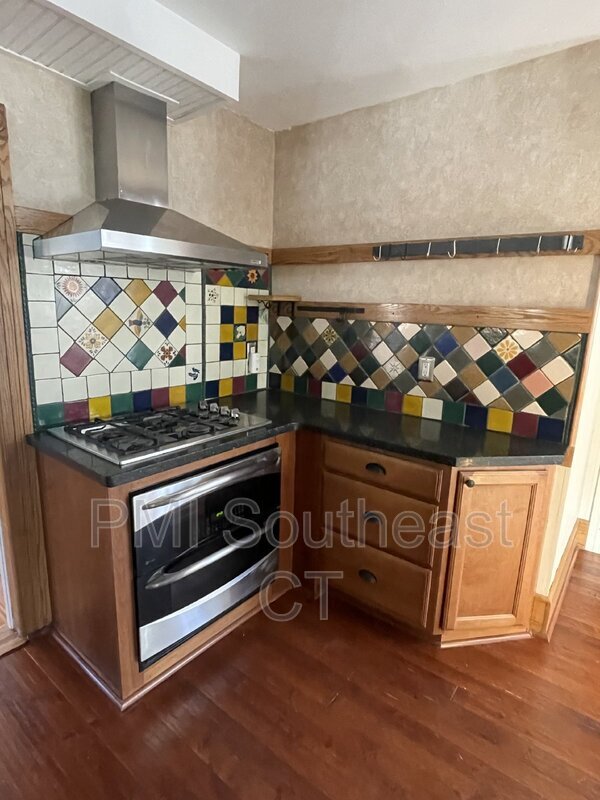 Photo - 26 Academy Ln