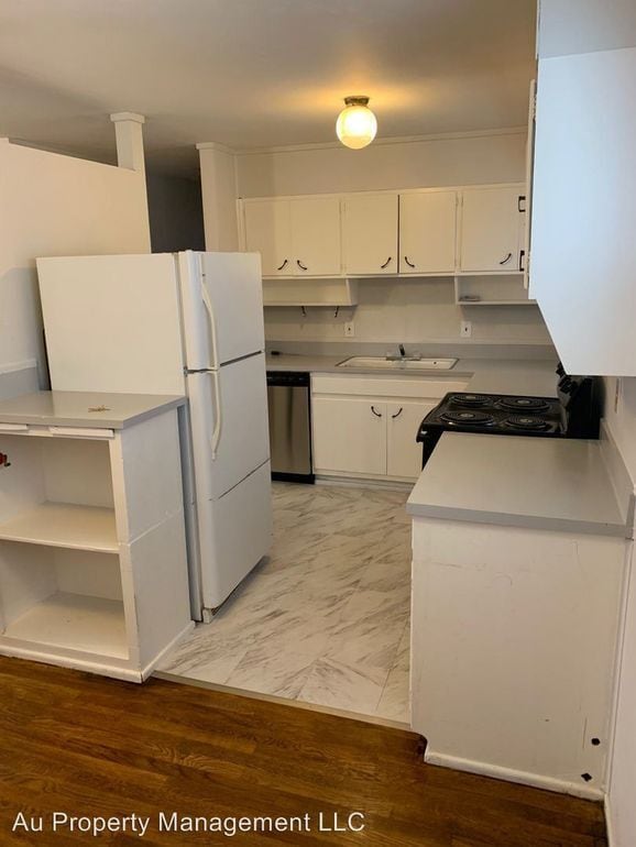 Photo - 5142 S Crockett St