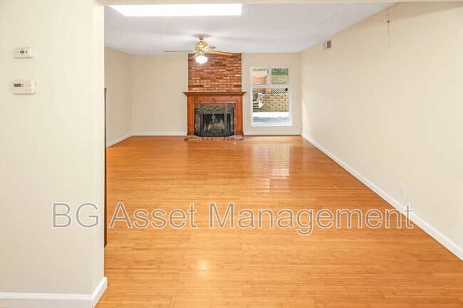 Photo - 1550 Kildare Way