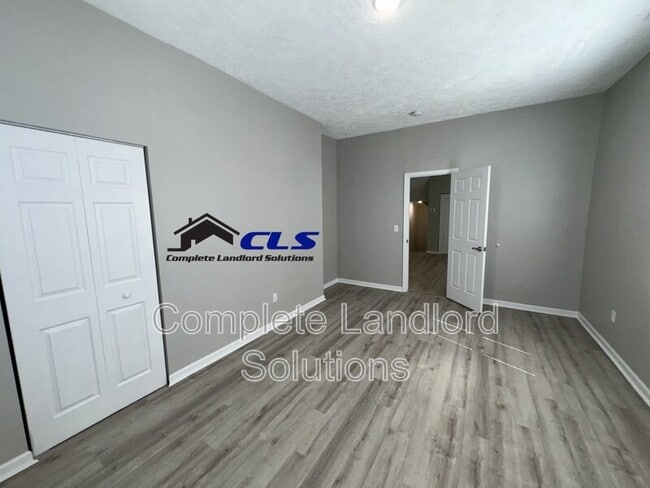 Photo - 702 S 8th St