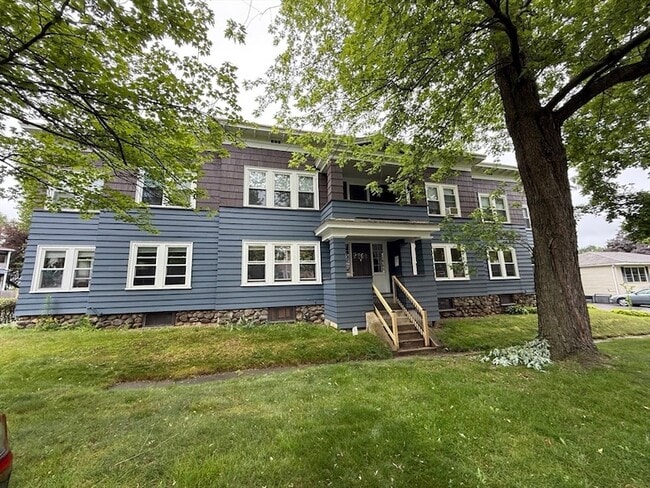 Building Photo - 1 Samoset Rd Unit 2L