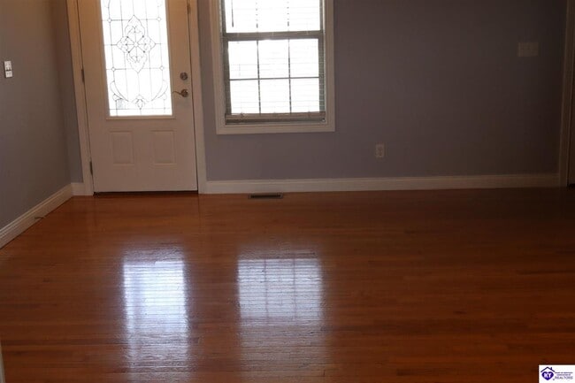 Photo - 121 Twin Lakes Dr