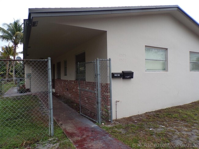 1505 N 57th Terrace