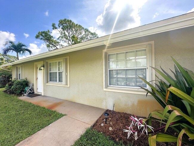 Photo - 5586 3rd Rd
