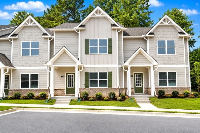 Building Photo - Now Leasing: Spacious 4-Bedroom Townhomes in Oakwood