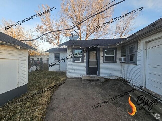 Building Photo - San Jacinto Efficiency Rental