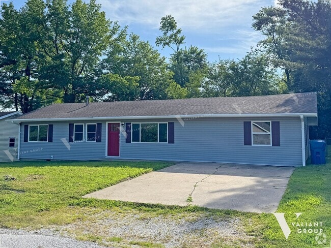Building Photo - Spacious 4-Bedroom, 3-Bath Home for Rent i...