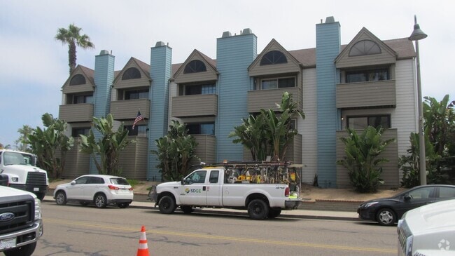Building Photo - Imperial Beach  Condo
